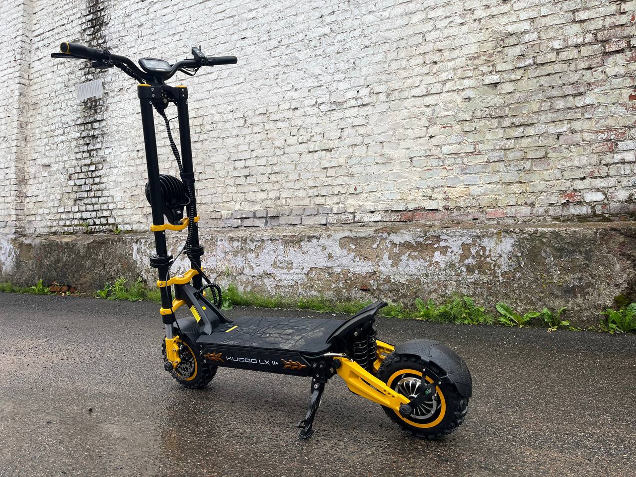 На мокром покрытии